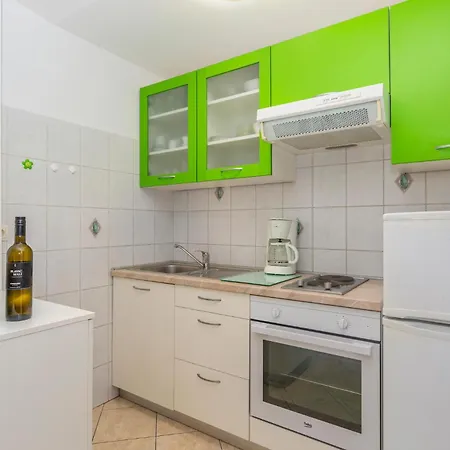 Apartment 2 Bedroom Cozy In