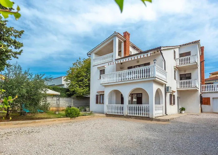 Διαμέρισμα 2 Bedroom Cozy In *